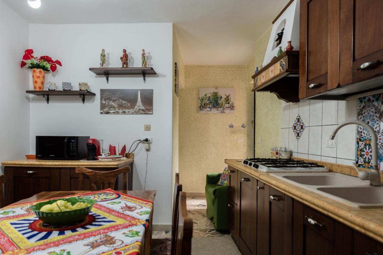 Appartamento Le Rondini Сикулиана Екстериор снимка